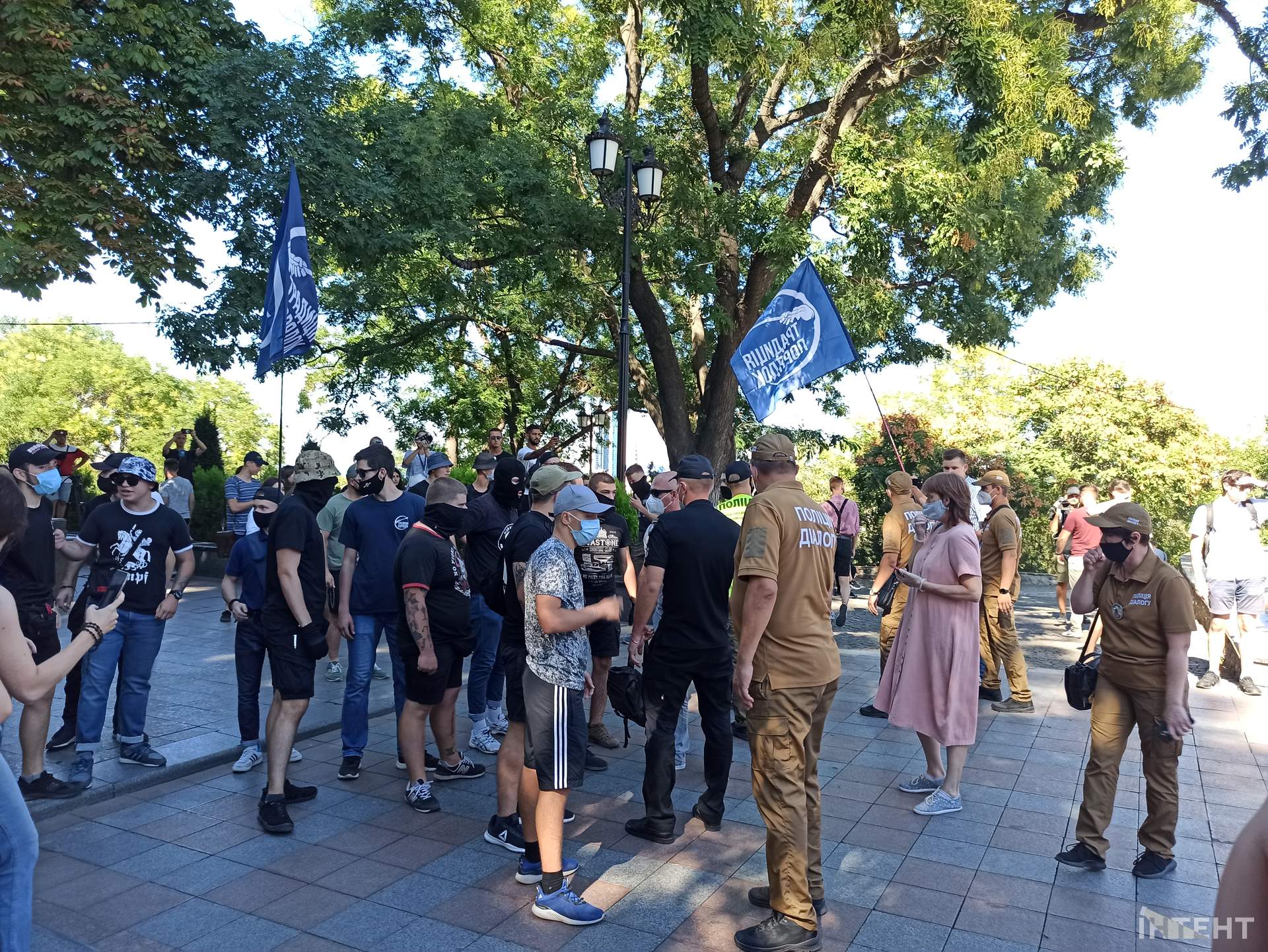 Акція в рамках "Одеса Прайду": протистояння біля мерії