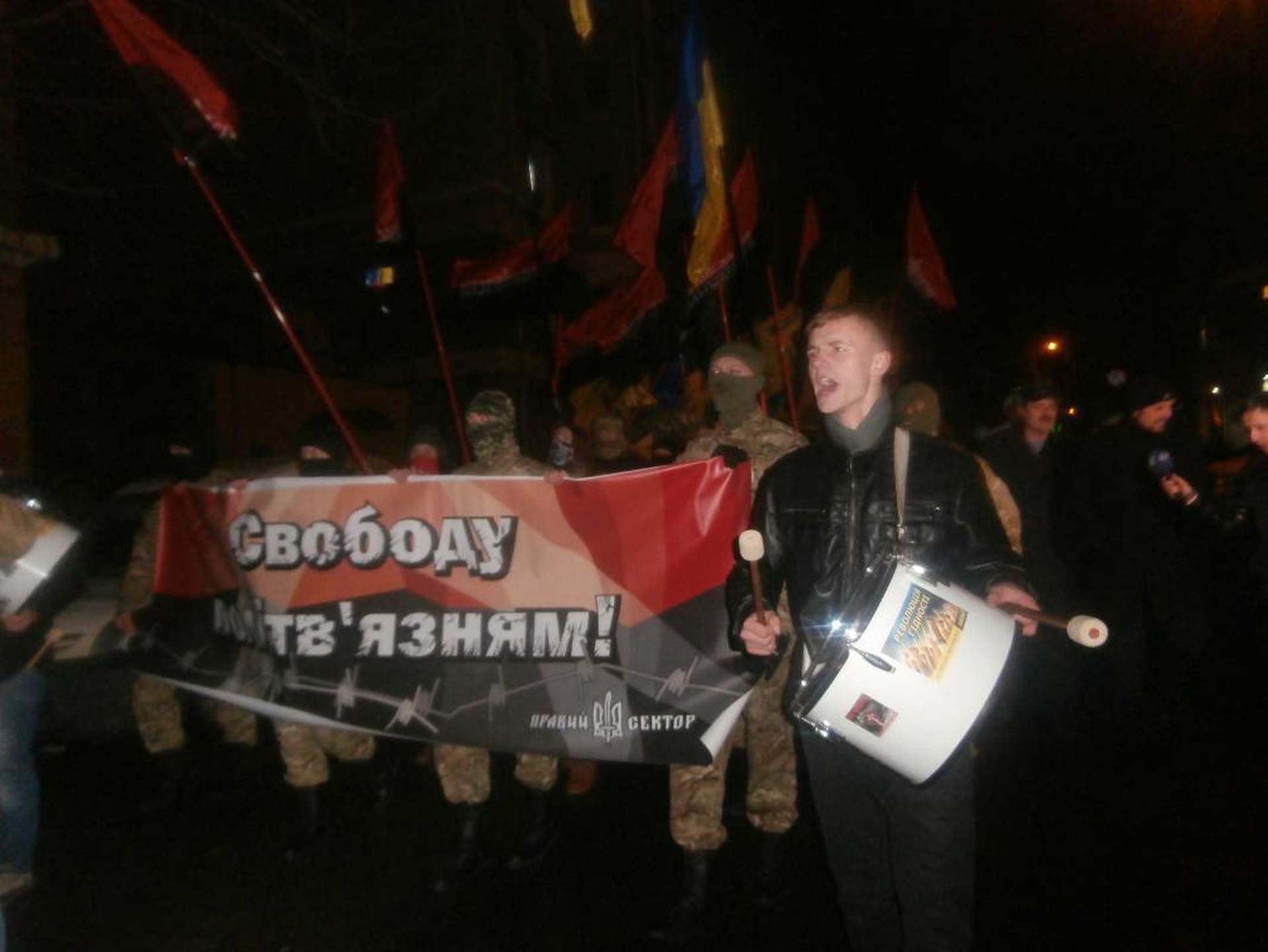 Одесские националисты провели марш за свободу политзаключенных