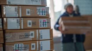 The Government of the United Arab Emirates donated laptops to schoolchildren from Kherson region