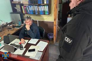СБУ затримала інспектора Одеської митниці за підозрою у вимаганні хабарів