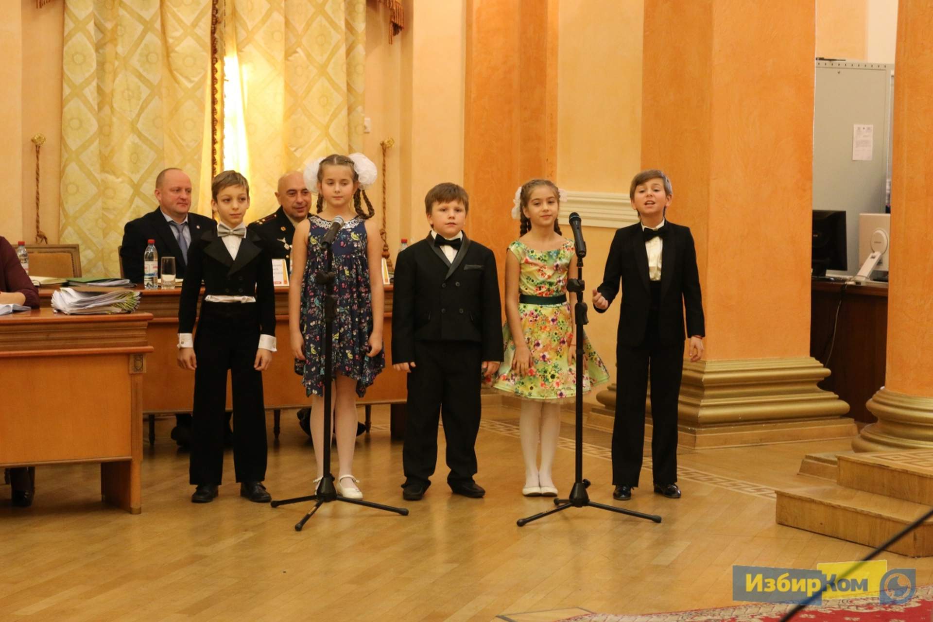 Сессия Одесского городского совета: розы депутатам и более ста вопросов повестки дня