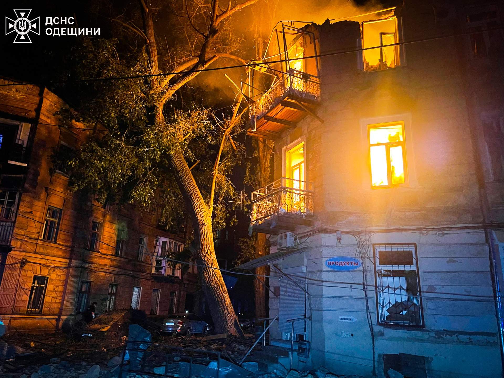 Вночі росіяни вбили в Одесі двох людей й поцілили в пологовий будинок