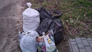 У Миколаєві жителі скаржаться на відмову комунальників вивозити сміття