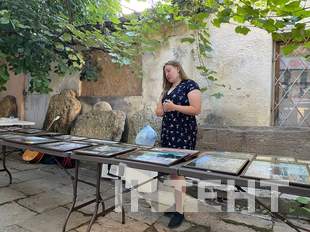 At the closing event of Natalya Dovbysh’s exhibition in Odessa, funds were raised for a defender of Ukraine