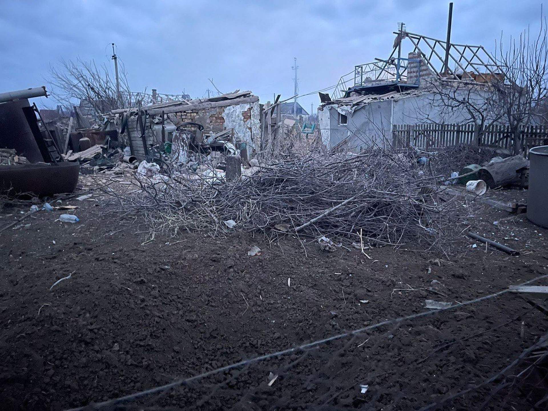 На Херсонщині загарбники обстріляли авто, поранені двоє дітей