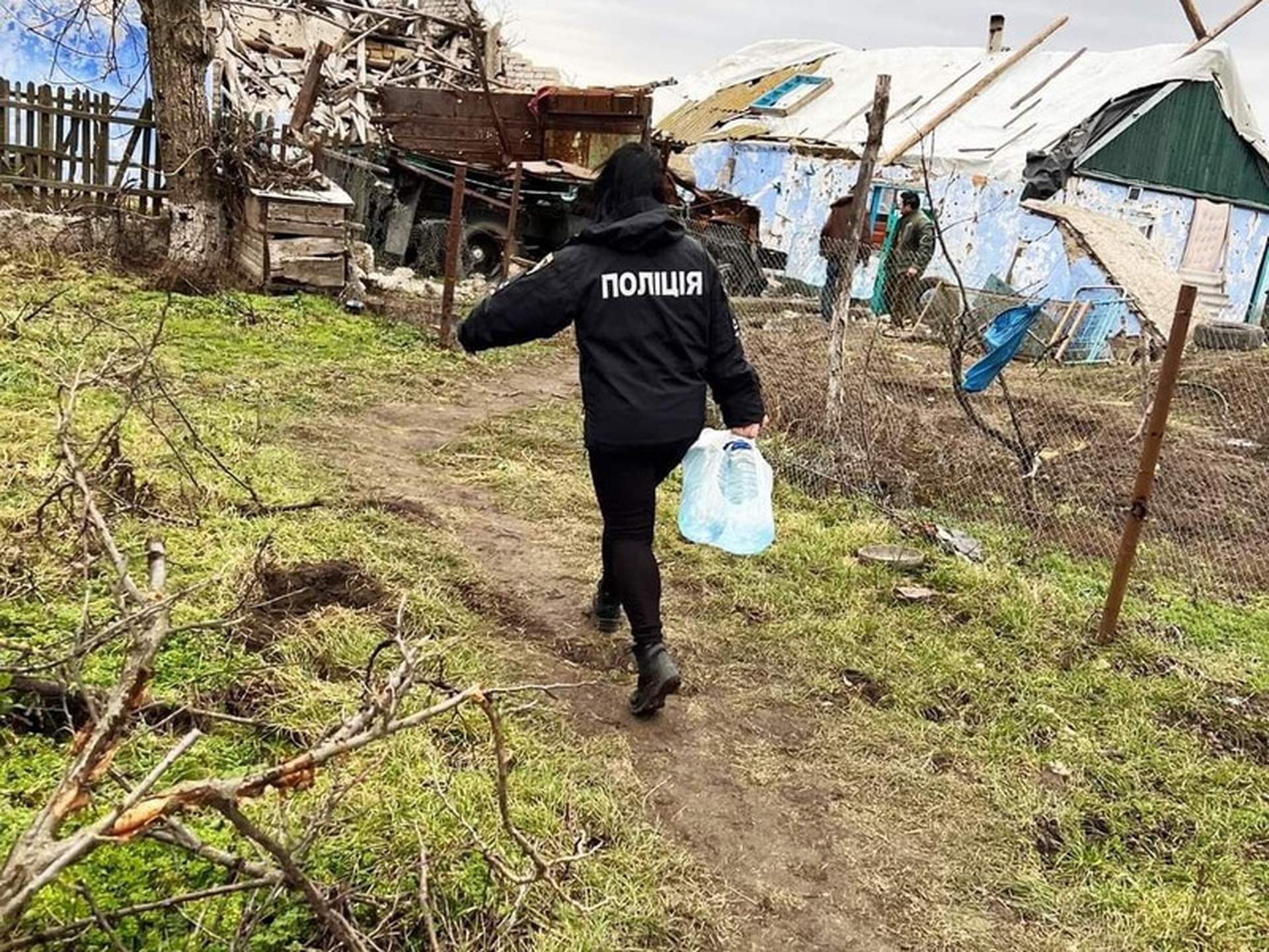 Іноземні волонтери привезли гуманітарну допомогу на деокуповану Миколаївщину