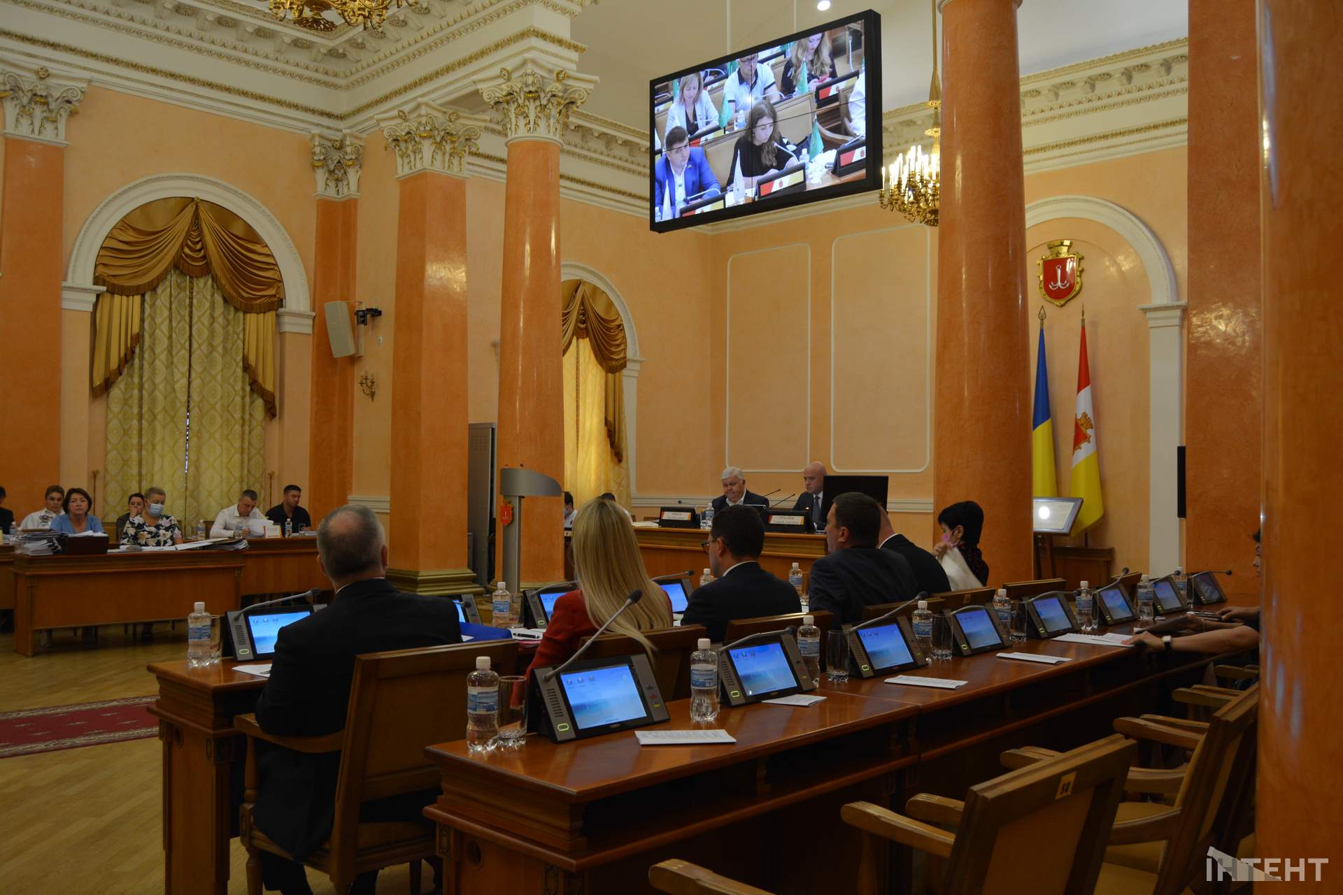Пленарне засідання восьмої сесії Одеської міської ради у світлинах ІзбірКома