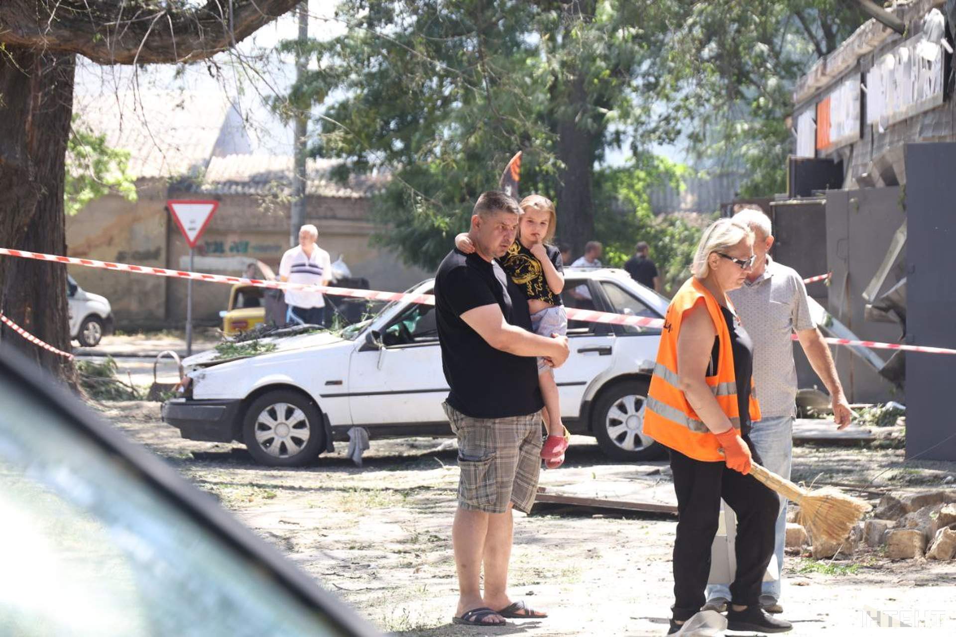 Внаслідок атаки Одеси шахедами постраждалі люди та коні