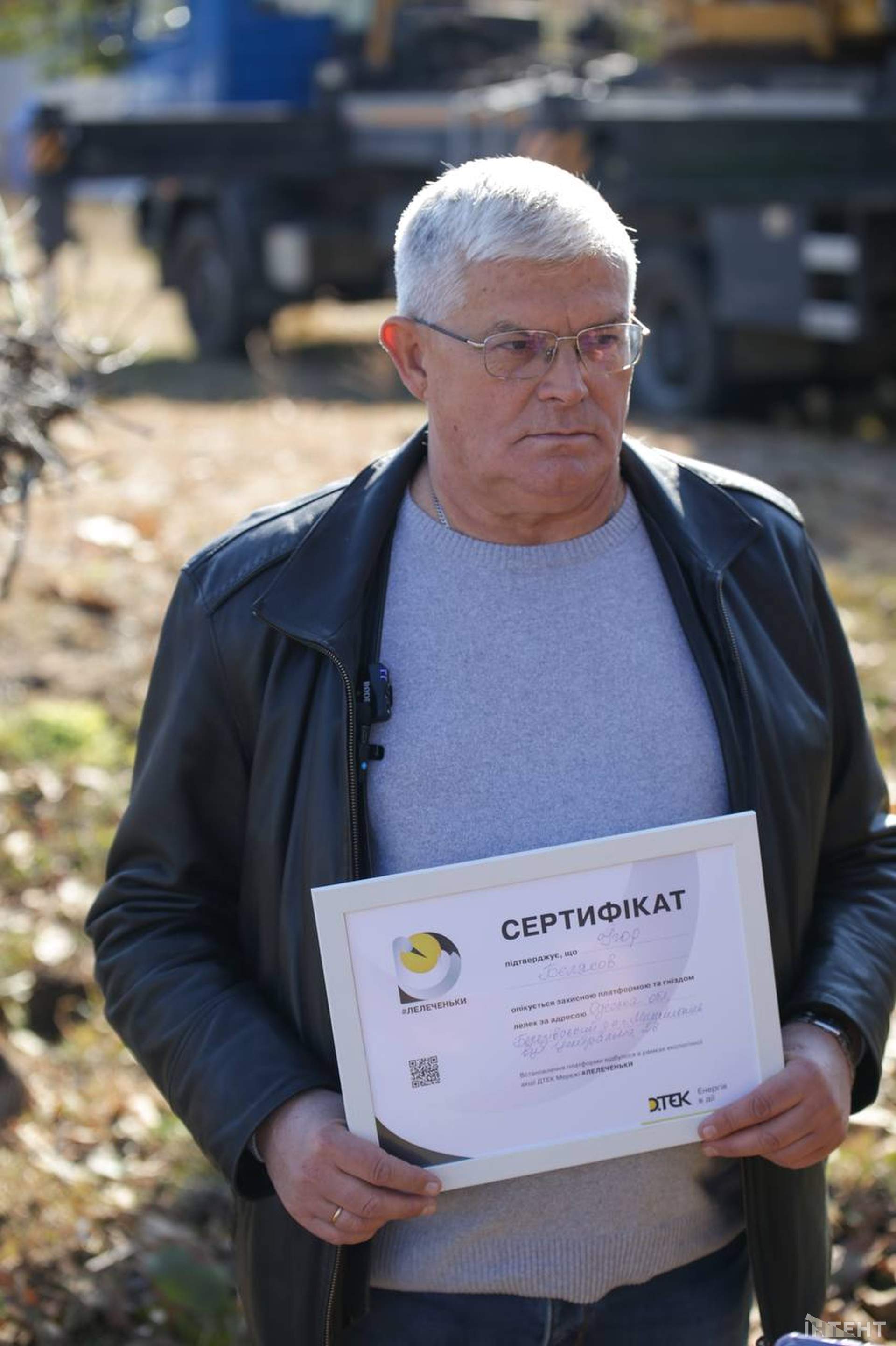 Електрики встановили на Одещині платформи для гнізд лелек
