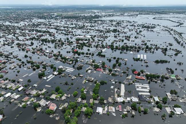 Олешки після підриву Каховської ГЕС. Фото: AP Photo