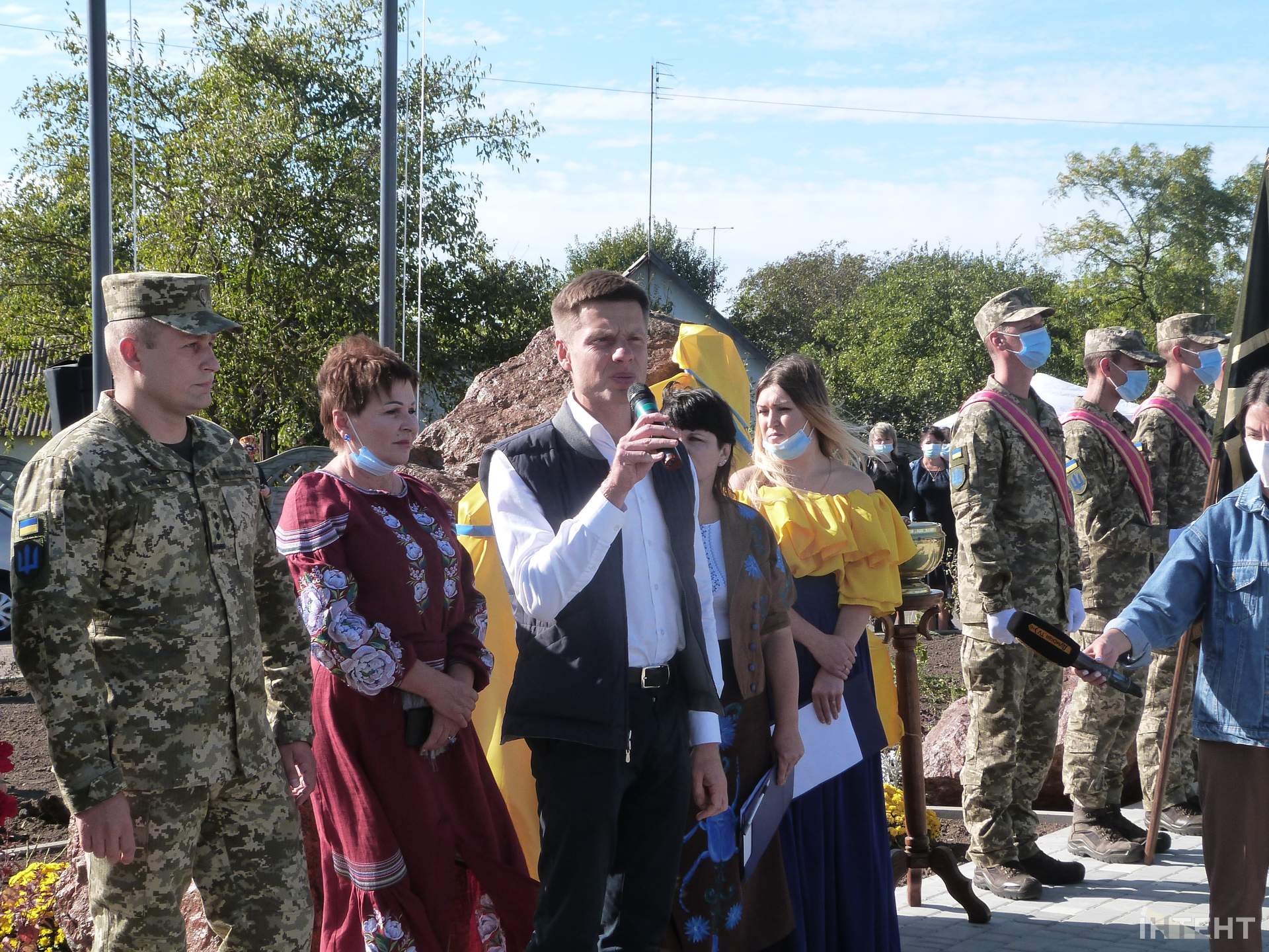 У Доброславі відкрили пам`ятний знак Героям 28 бригади