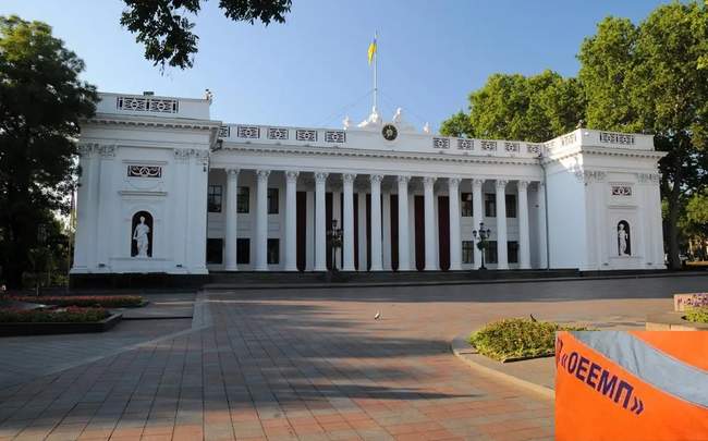 ФОТОКОЛАЖ: Інтент