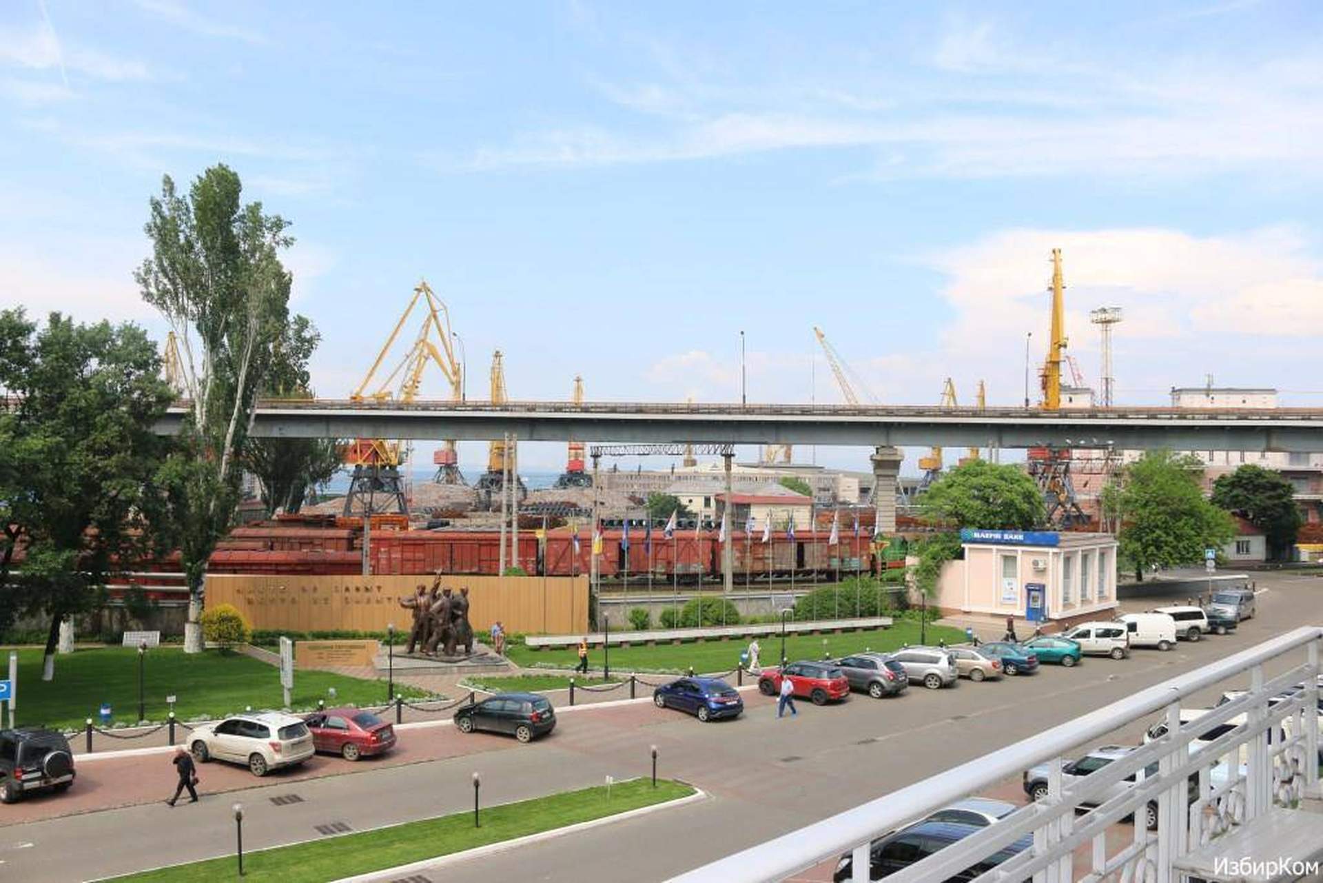 Кабинет начальника Одесского порта: «капитанский мостик», барометр и старинные легенды