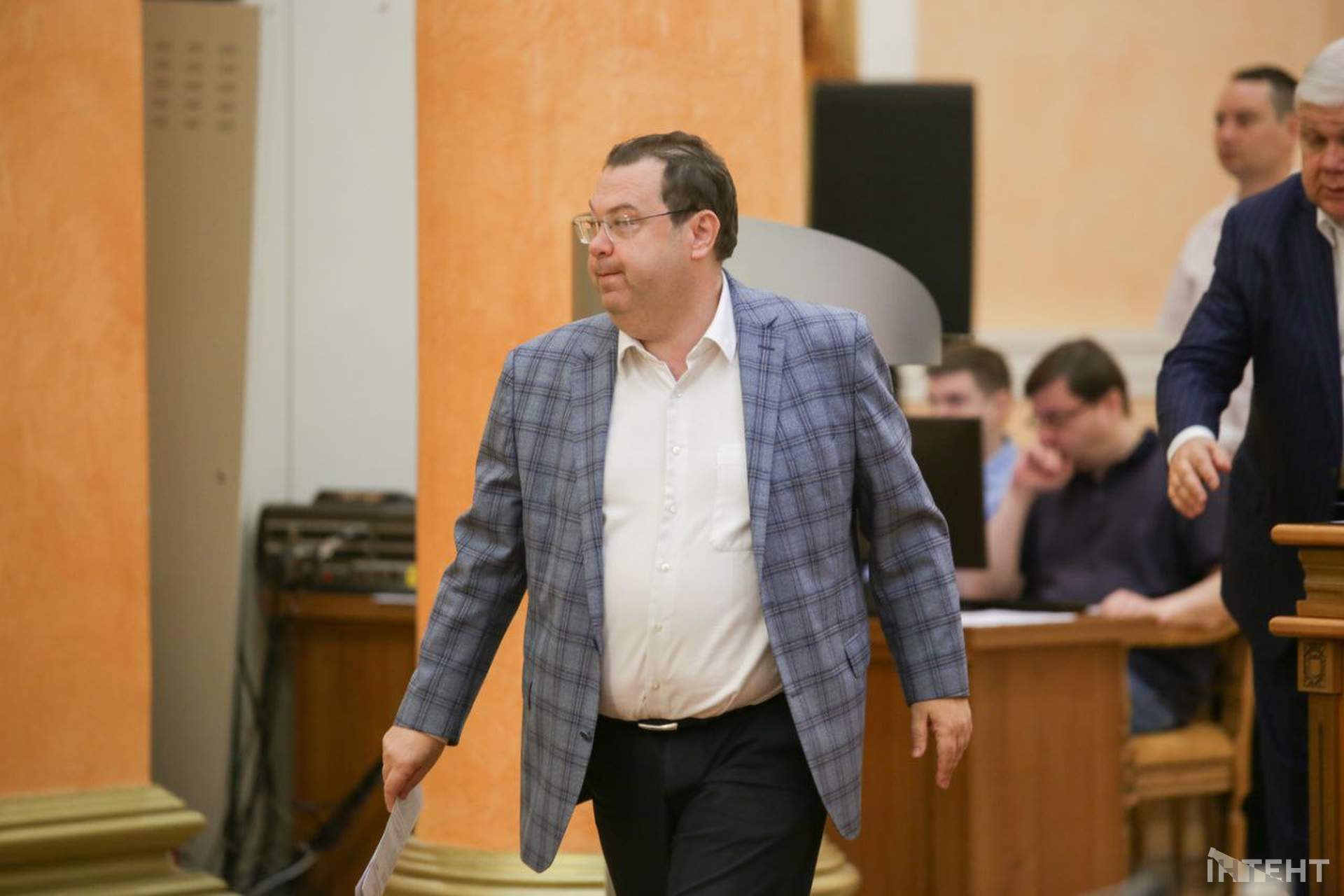 Обличчя та емоції: сесія Одеської міської ради в об'єктиві Інтента