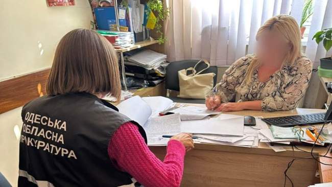 Чиновниця з Одещини отримала підозру через загибель немовляти