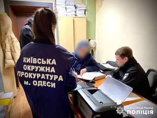 Одеситку підозрюють у самовільному будівництві магазина на міській землі