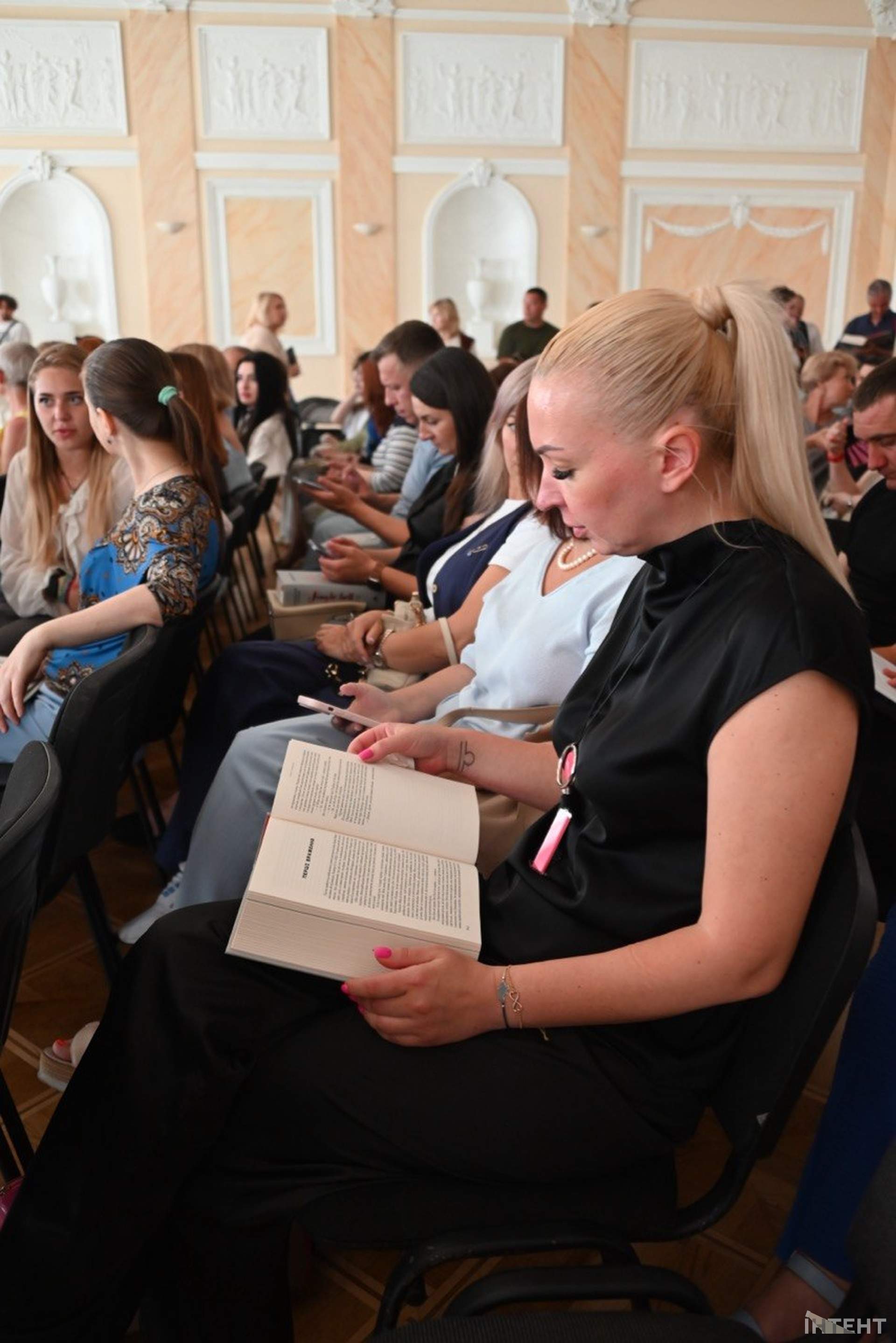 В Одесі військовий презентував книгу про 10 місяців російського полону
