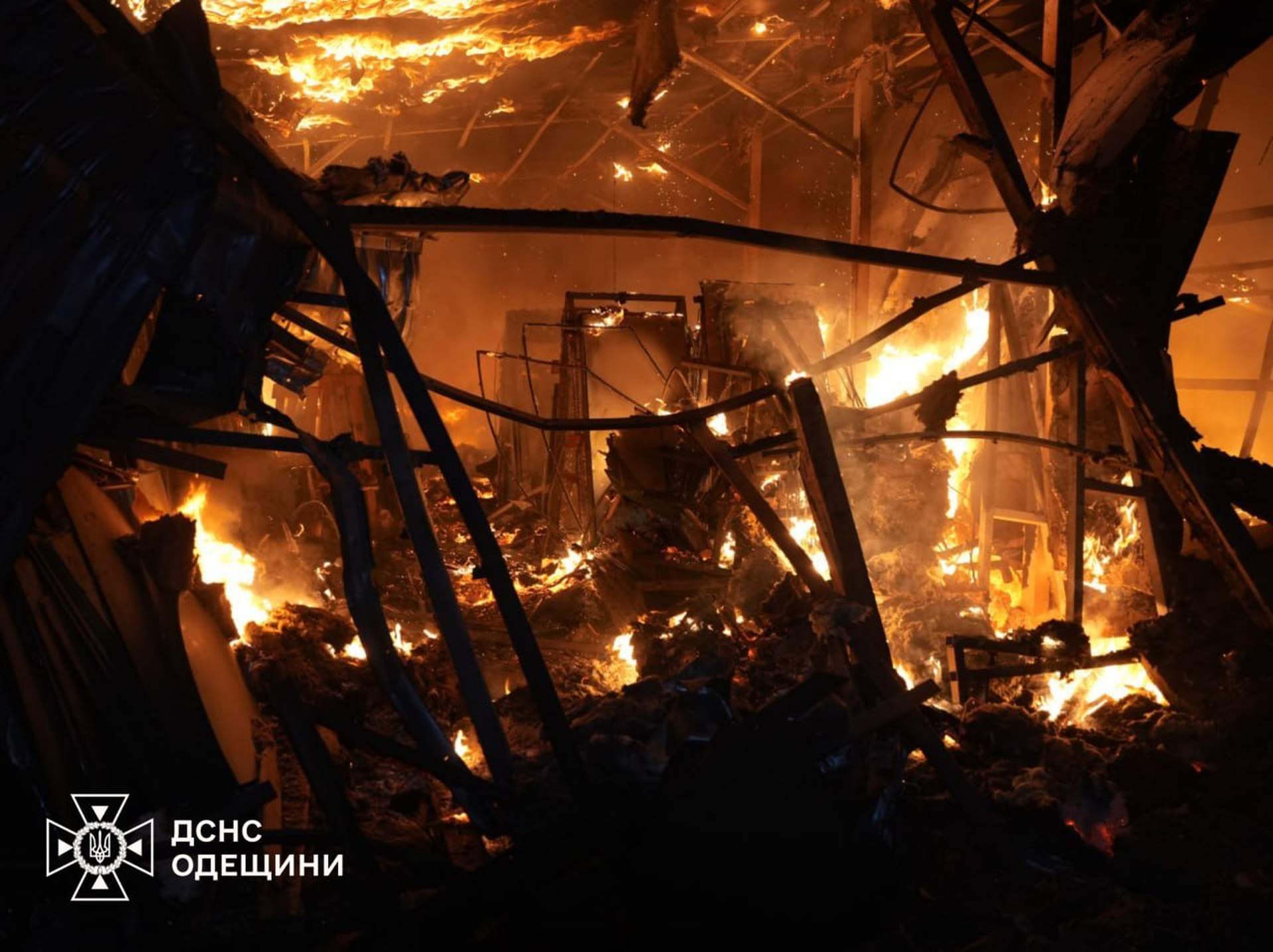 Епіцентр удару Одещина: вночі росіяни пошкодили в Одесі кілька багатоповерхівок