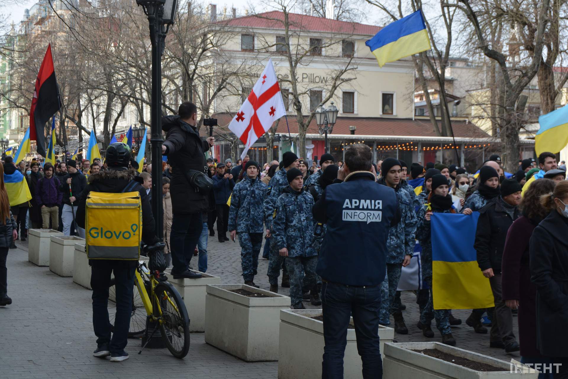 Світлини ІзбірКому з Маршу Єдності та мітингу в центрі Одеси