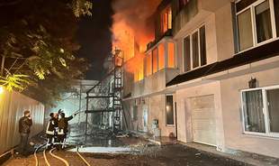 Rocket hits private homes in Odesa at night
