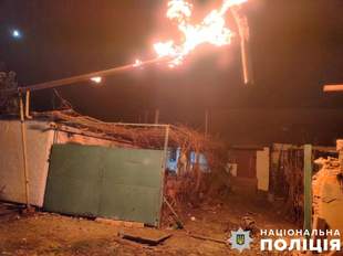 Occupants drop explosives on ambulance in Kherson