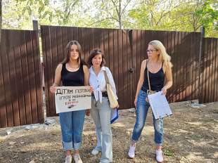 Одеський сквер став центром суперечки через будівництво депутатського кафе