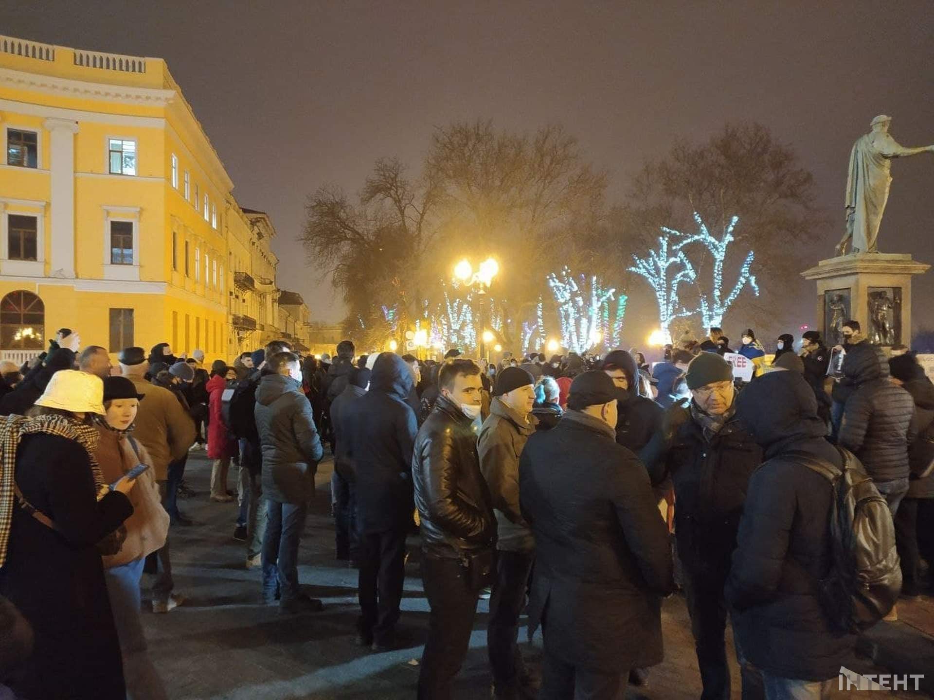 Прихильники Стерненка влаштували акцію протесту біля пам'ятника Дюку в Одесі