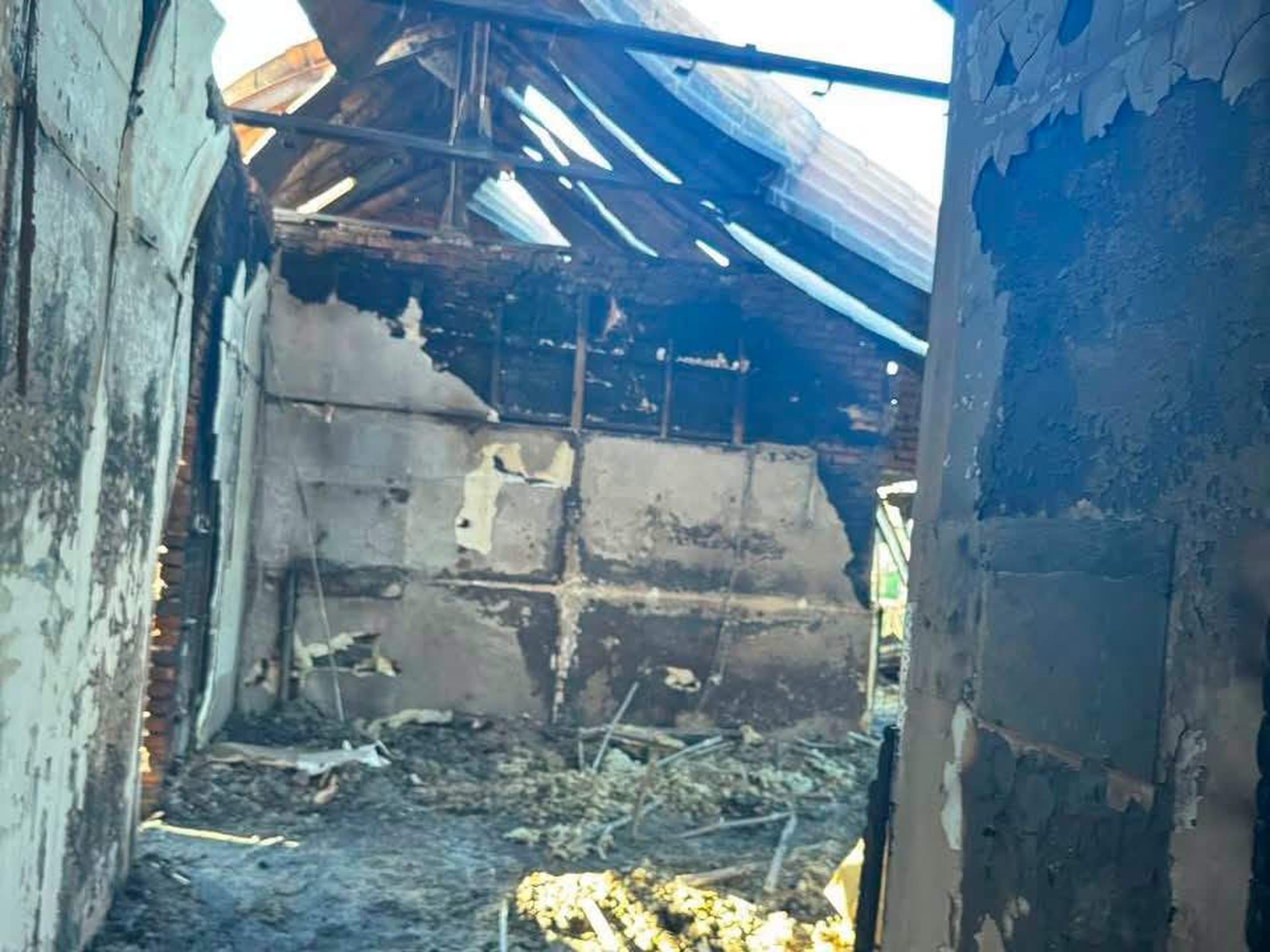 У Херсоні окупанти атакували податкову: вигоріли верхні поверхи