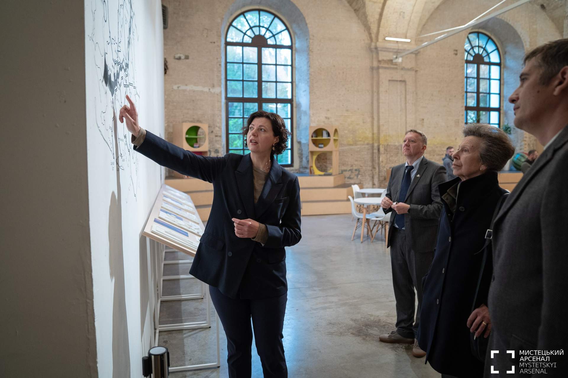 Британська Принцеса Анна відвідала виставку ''Херсон.Степ тримає.''