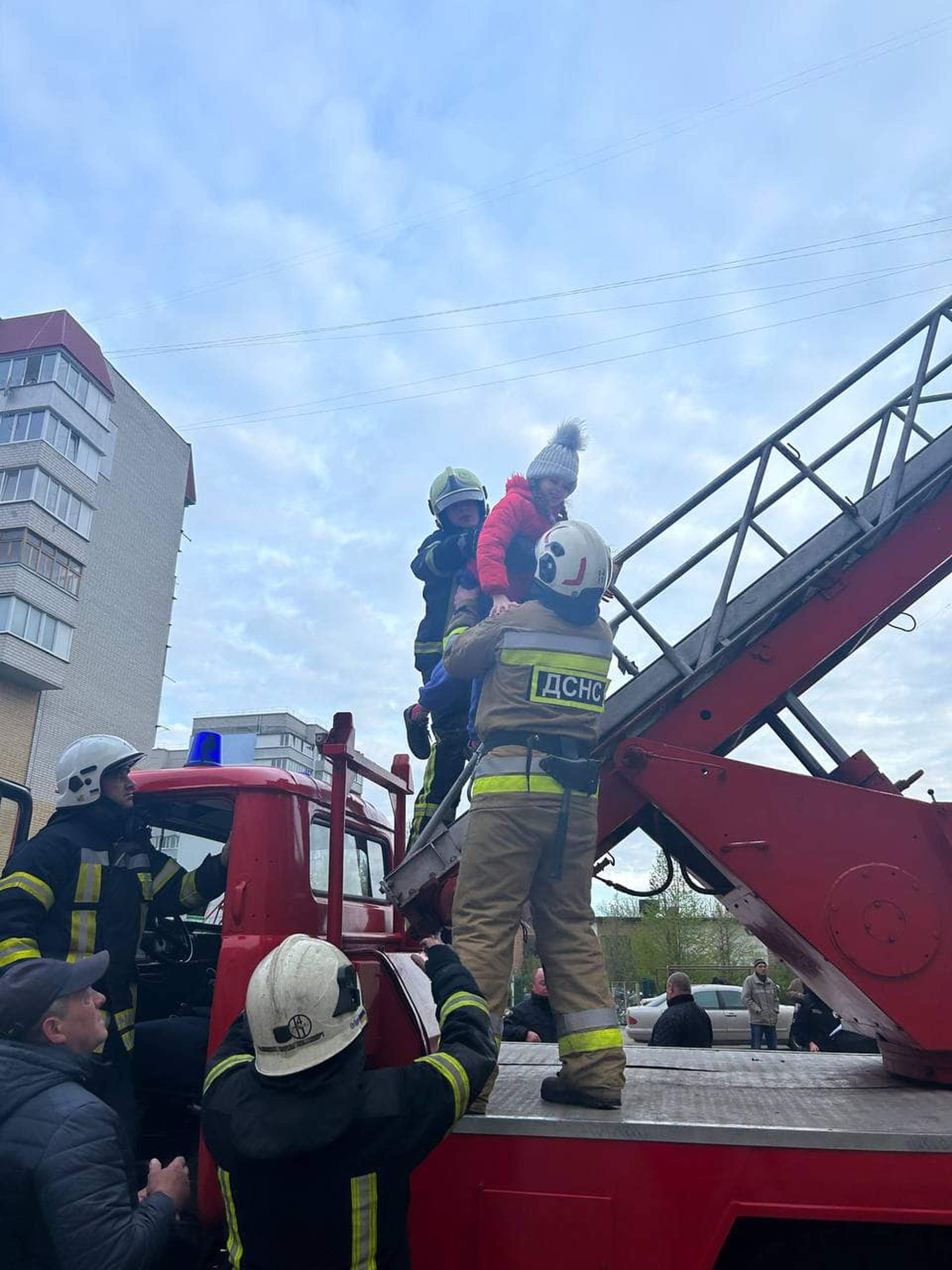 Внаслідок ракетного удару по Умані загинули троє дітей