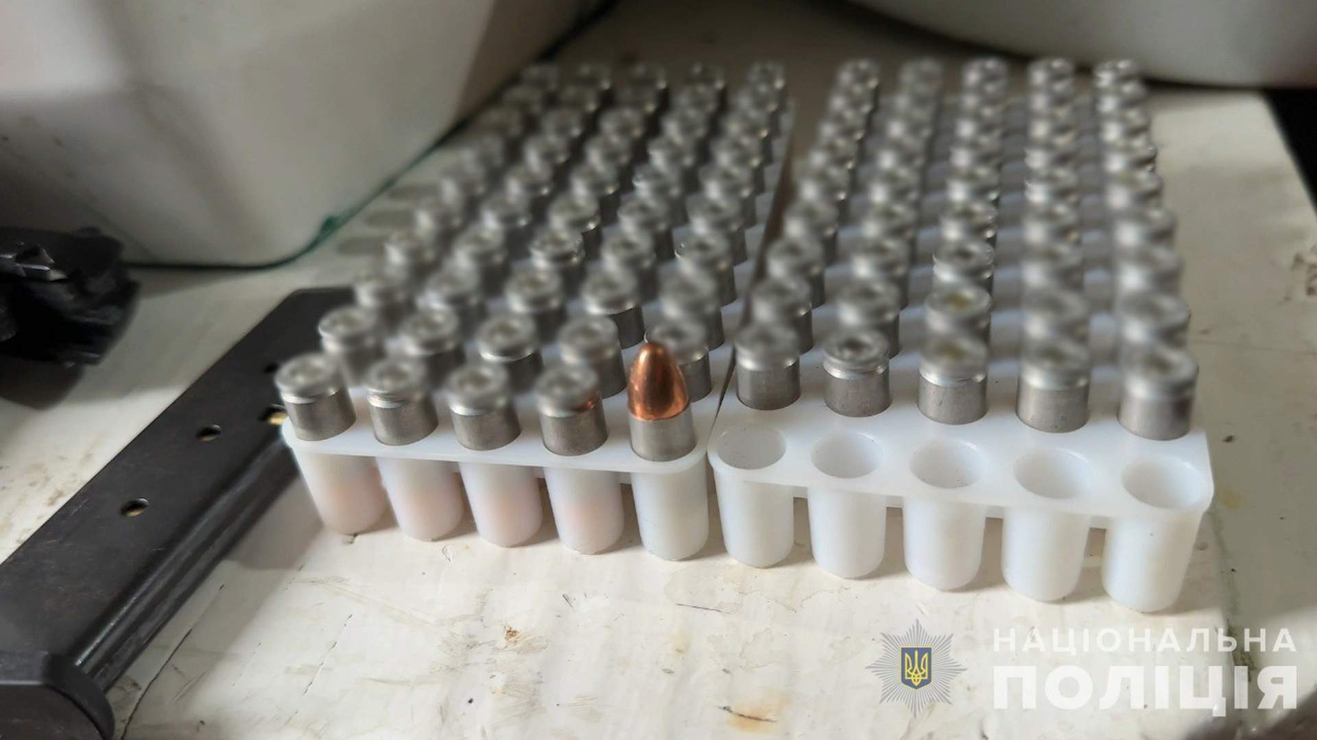 Співробітники поліції провели на Одещині 90 обшуків в пошуках незаконної зброї