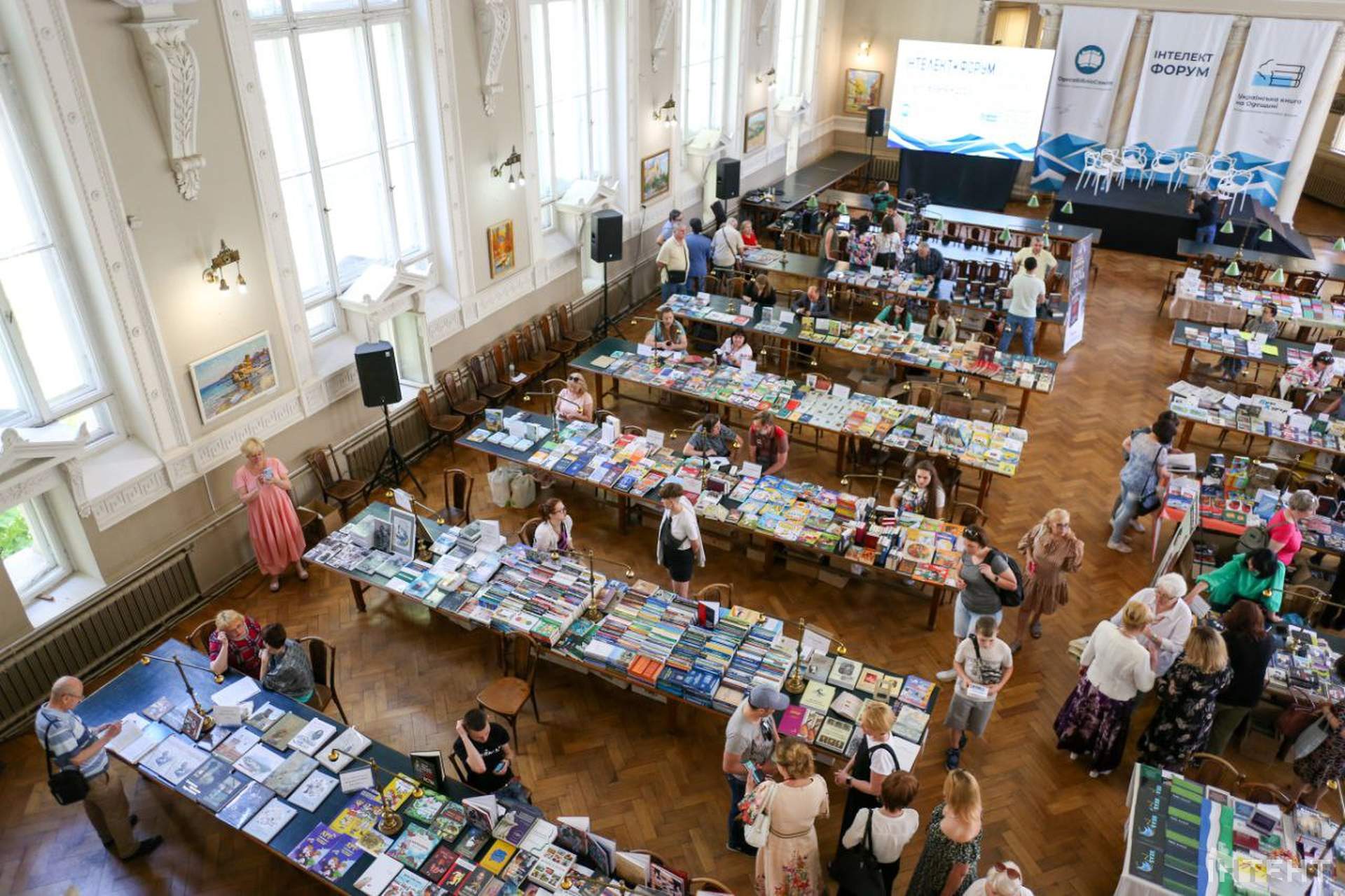 В Одесі майже 100 видань презентували книжні новинки