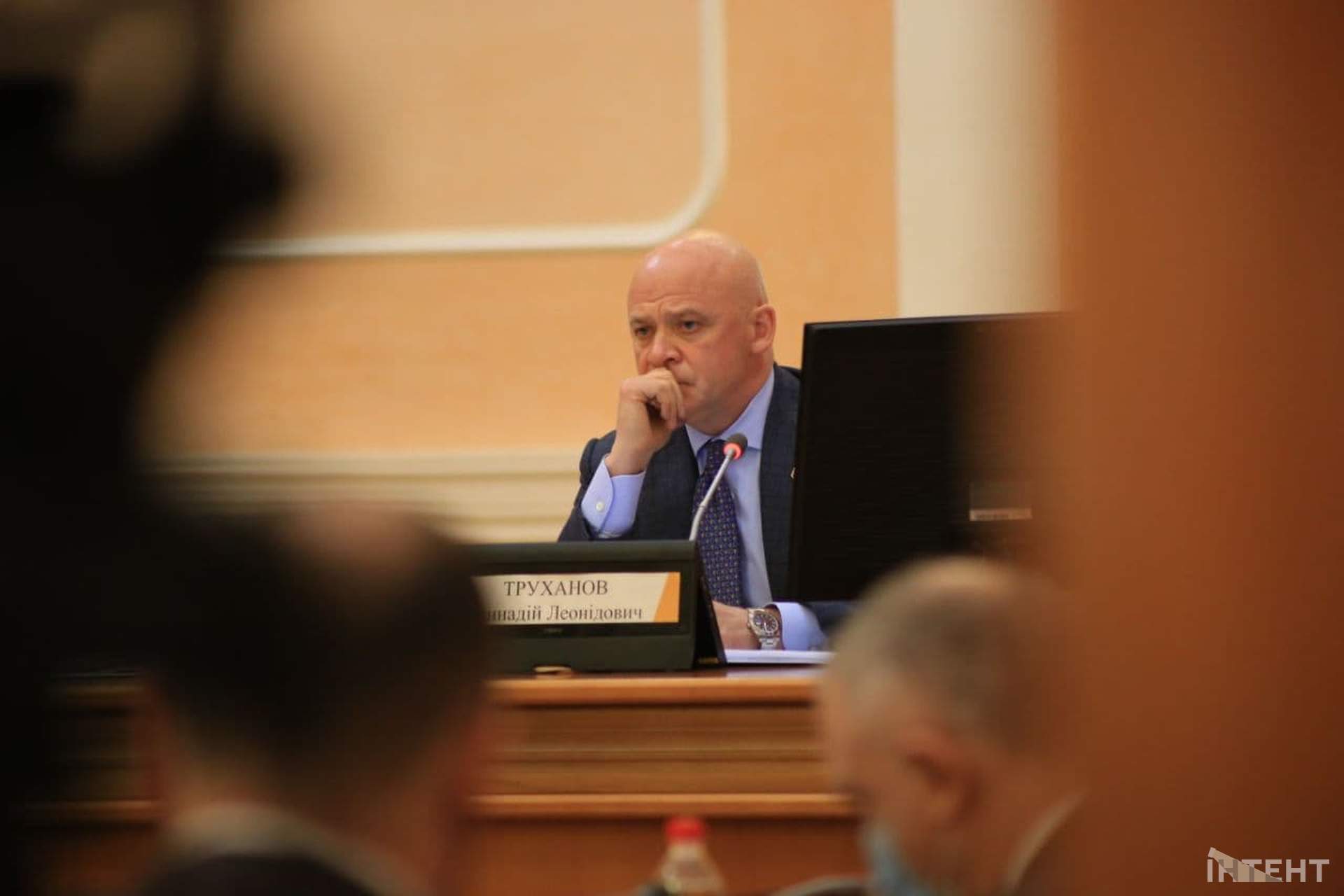 Кадрова сесія Одеської міськради в обличчях