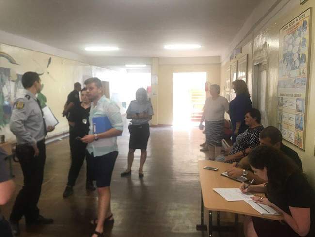 В Одесі члени ДВК «проголосували» за видалення спостерігачки ОПОРИ