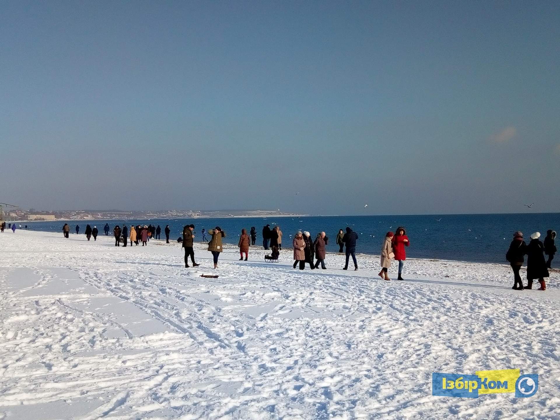 Снег в Одессе: катание на санках и прогулки к морю