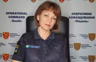 Наталя Гуменюк піддає сумніву виїзд проросійського блогера з Одеси за кордон