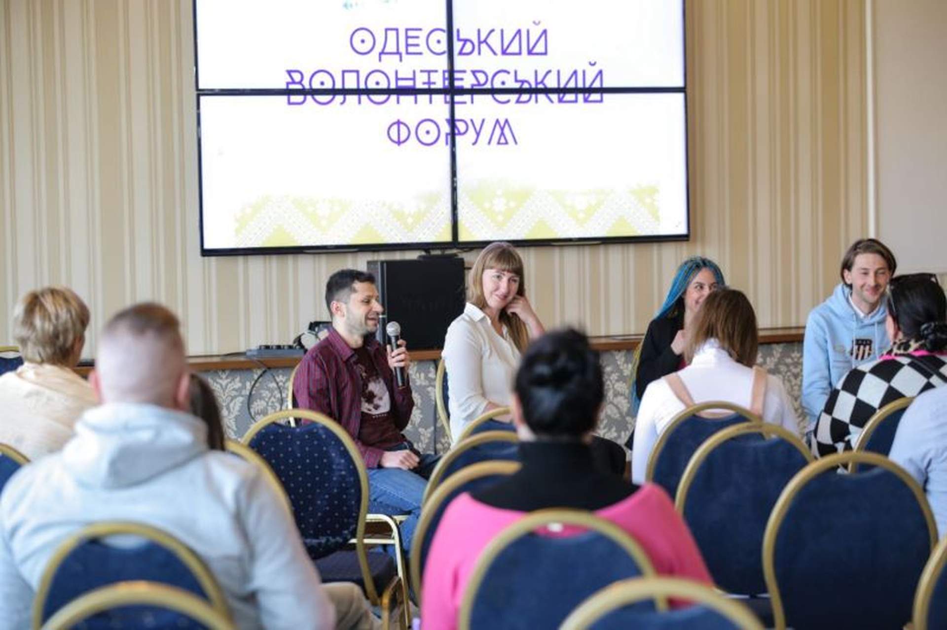 Волонтери поділилися досвідом на форумі в Одесі