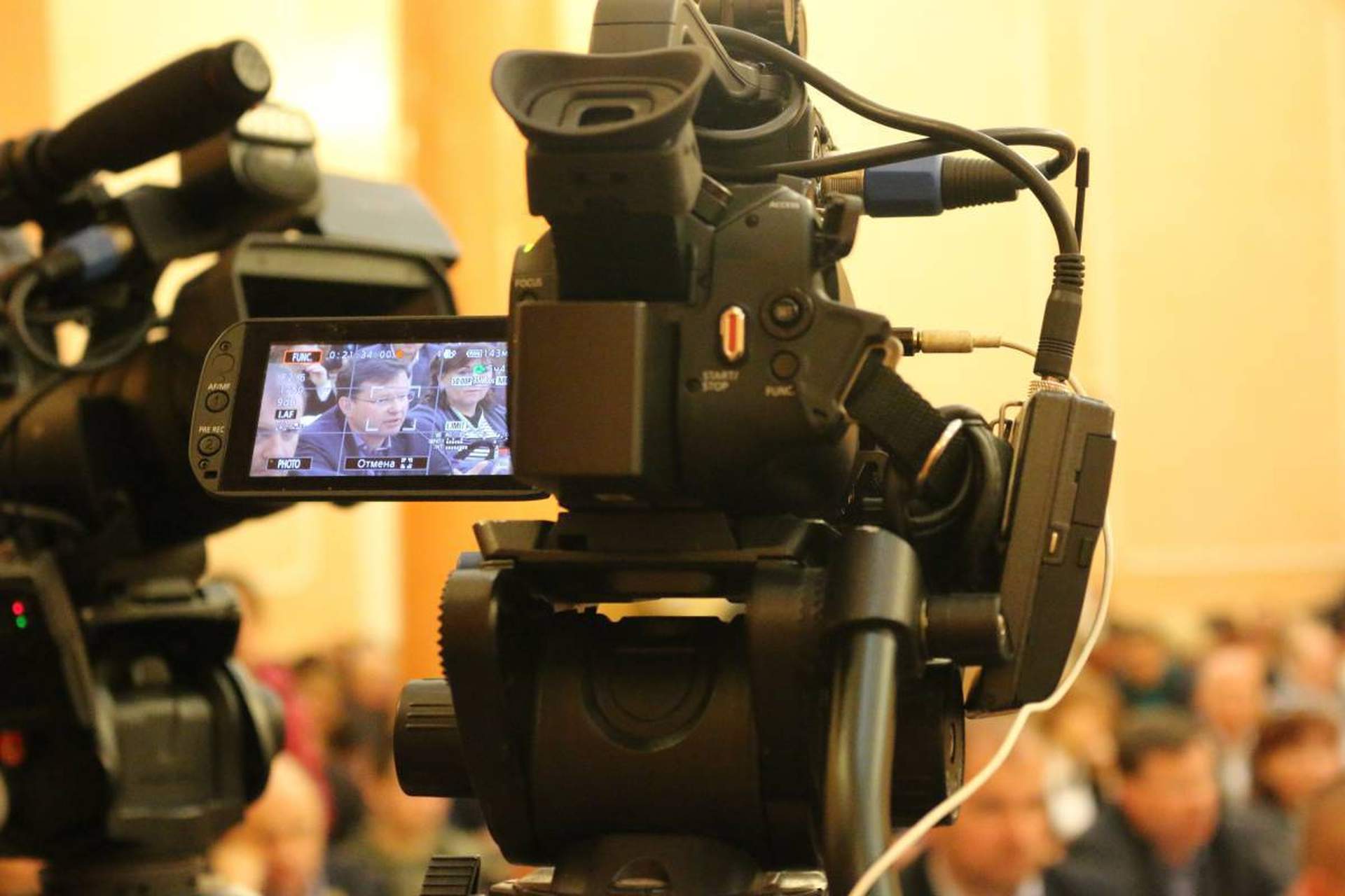 Сессия Одесского горсовета: "майдан" и переполненный зал