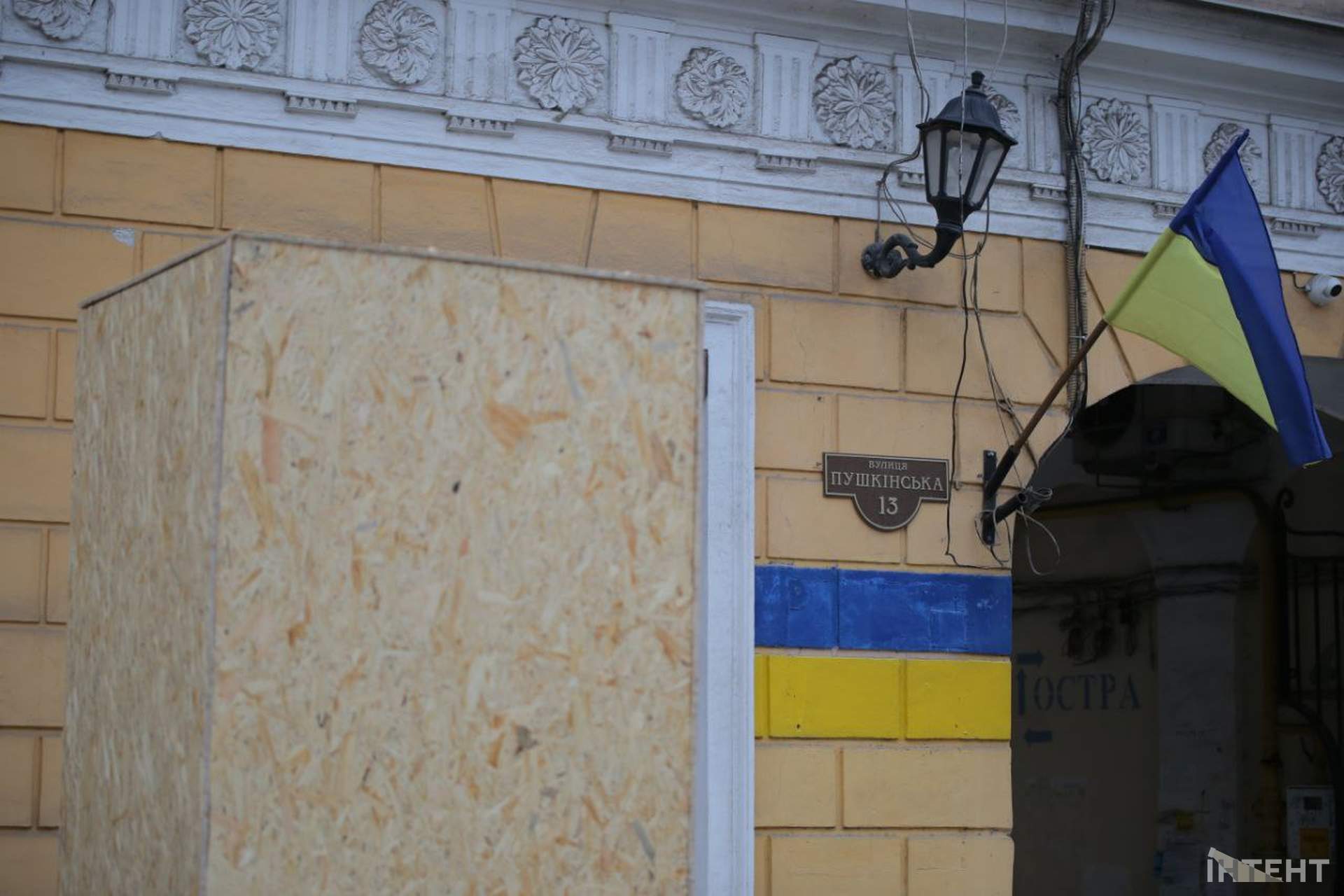 Пам'ятник Пушкіну в Одесі сховали