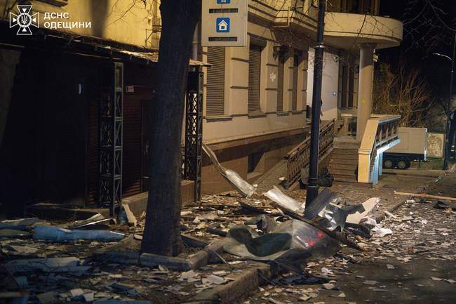 Наслідки російської атаки. ФОТО: ДСНС