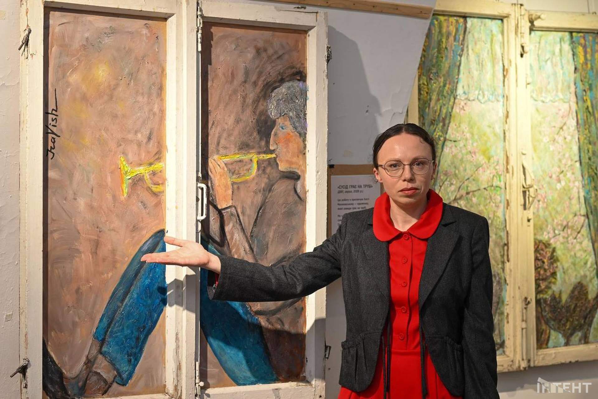В Одесі відкрилася виставка картин у вікнах