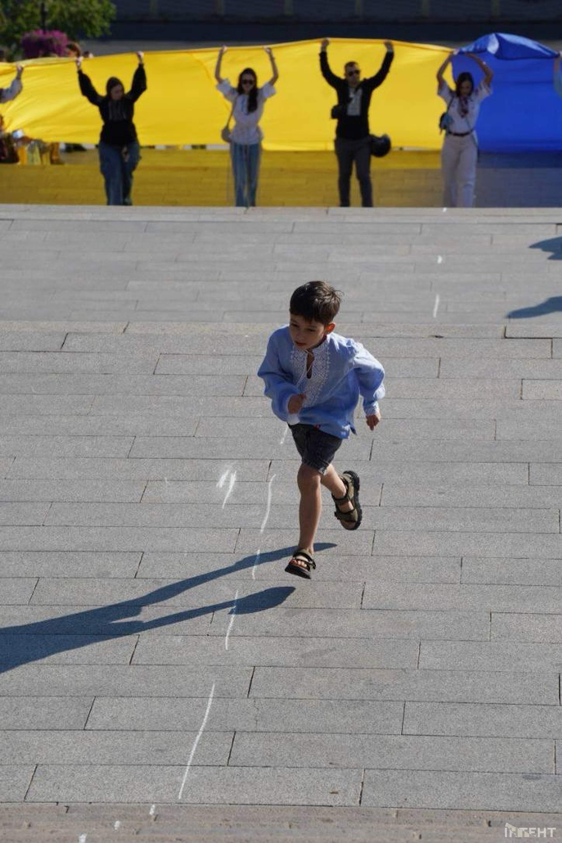 В Одесі розгорнули 34-метровий прапор України до Дня Незалежності