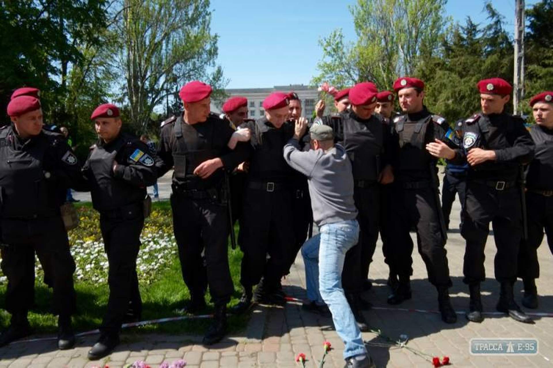 В Одессе проходят траурные мероприятия к годовщине событий 2 мая