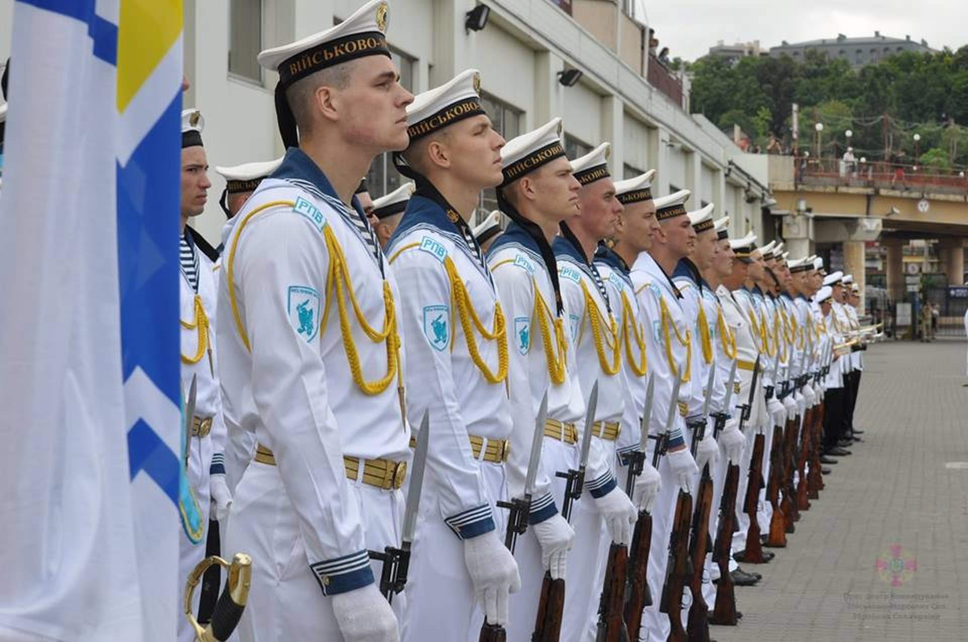 В честь Дня Военно-Морских Сил Украины в Одессе военный флот пополнился малыми бронированными артиллерийскими катерами