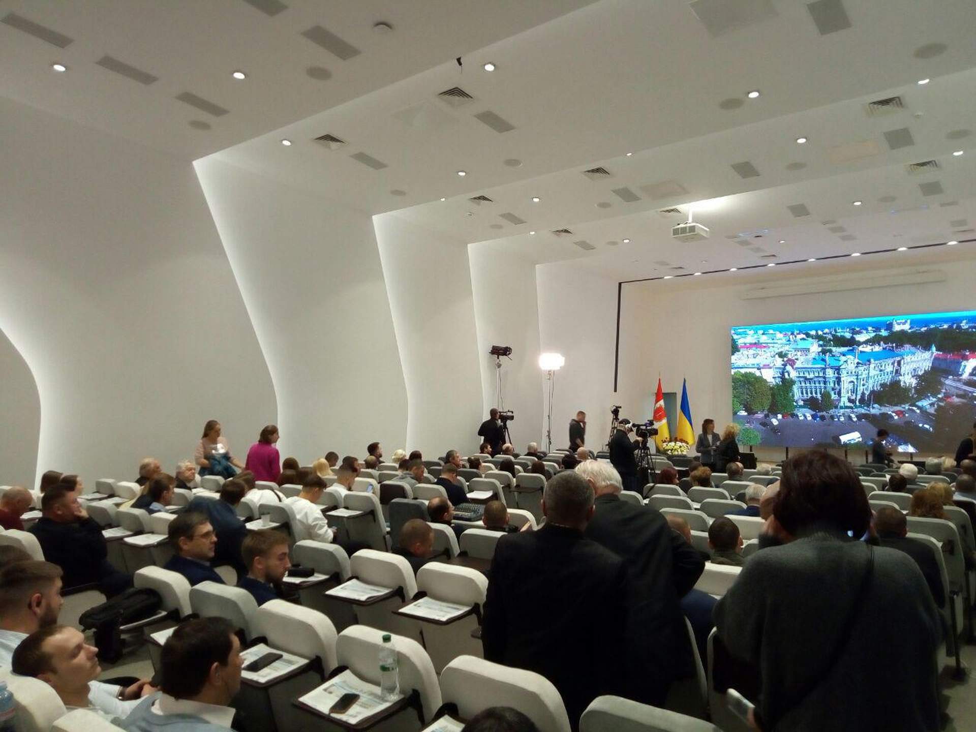 Как Геннадий Труханов перед одесситами отчитывался