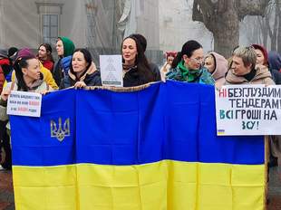 Одесити продовжили виходити на "антитендерові" акції