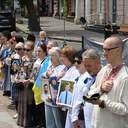 Лампадки, стрічки та хода пам’яті: в Одесі відбулася акція до Дня вишиванки