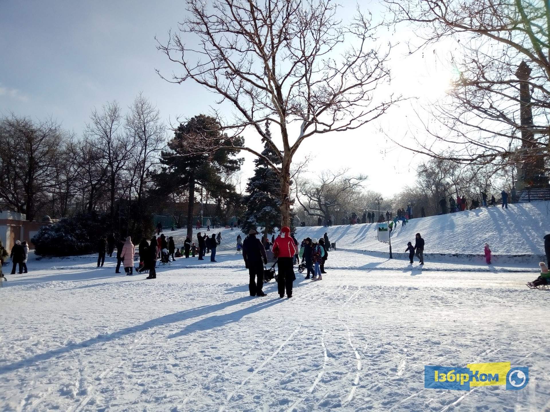 Снег в Одессе: катание на санках и прогулки к морю
