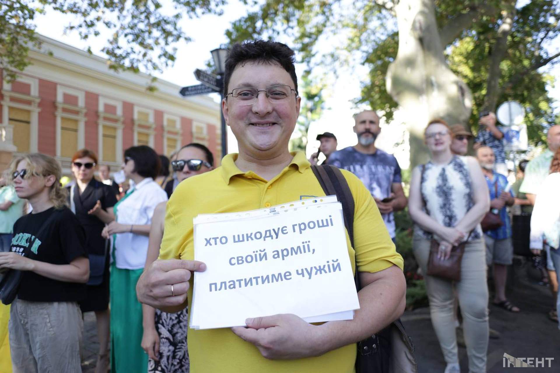 Гєна виходь: одесити шостий день поспіль мітингували під будівлею мерії