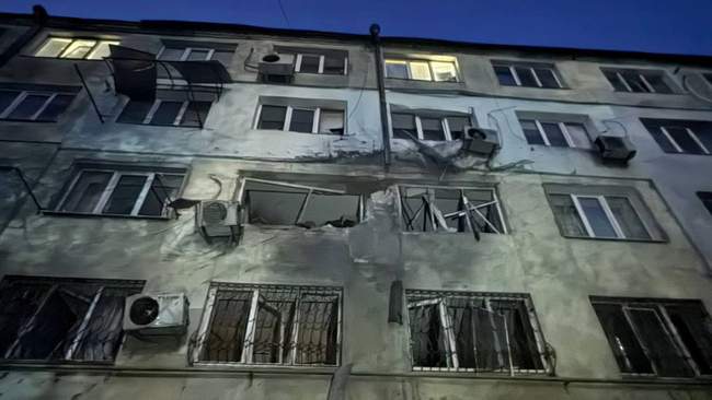 Последствия атаки в Херсоне. ФОТО: npu.gov.ua